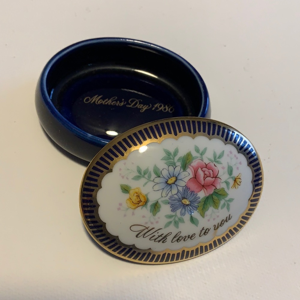 Vintage Mother’s Day 1986 Trinket Box